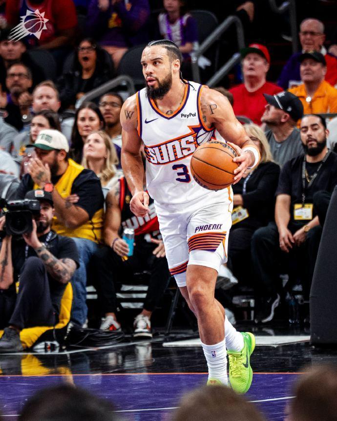 开云体育-狄龙40+8生涯新高！残阵太阳爆冷大胜东部第一 坎宁安26+7